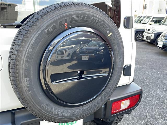 ジムニーノマド ＦＣ　ワンオーナー　アイドリングストップ　クルーズコントロール　ドアバイザー　プッシュスタート　４ＷＤ　純正フロアマット　シートヒーター　背面スペアタイヤ　純正アルミホイール　カーテンエアバッグ（33枚目）