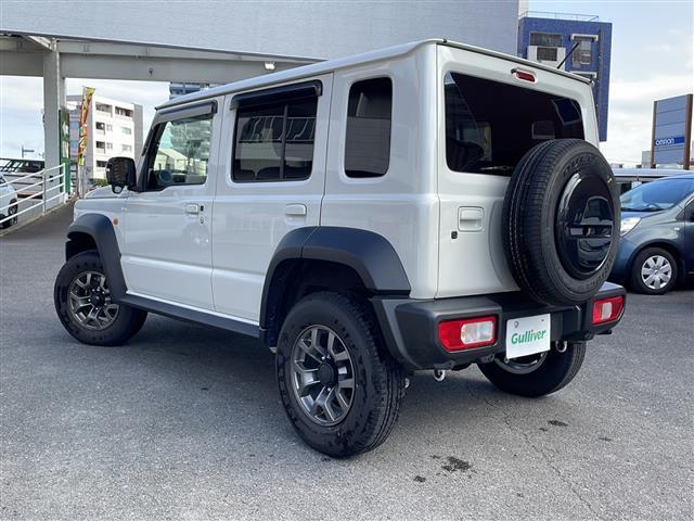 ジムニーノマド ＦＣ　ワンオーナー　アイドリングストップ　クルーズコントロール　ドアバイザー　プッシュスタート　４ＷＤ　純正フロアマット　シートヒーター　背面スペアタイヤ　純正アルミホイール　カーテンエアバッグ（43枚目）