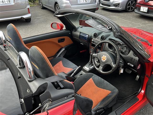 コペン アルティメットエディション　オープンカー　社外オーディオ　Ｂｌｕｅｔｏｏｔｈ　ＣＤチェンジャー　社外アルミホイール　シートヒーター　純正フロアマット　ＥＴＣ　パワーステアリング　パワーウィンドウ　ＬＥＤヘッドライト（5枚目）