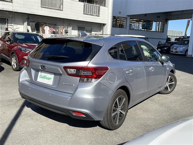 インプレッサスポーツ 1.6i-Lアイサイト リモコンキー USB入力端子 CDチェンジャー オートライト パワーステアリング パワーウィンドウ 純正アルミホイール 純正フロアマット レーダークルーズコントロール コーナーセンサー(4枚目)