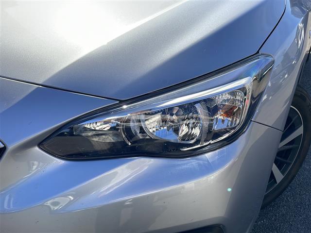 インプレッサスポーツ 1.6i-Lアイサイト リモコンキー USB入力端子 CDチェンジャー オートライト パワーステアリング パワーウィンドウ 純正アルミホイール 純正フロアマット レーダークルーズコントロール コーナーセンサー(11枚目)