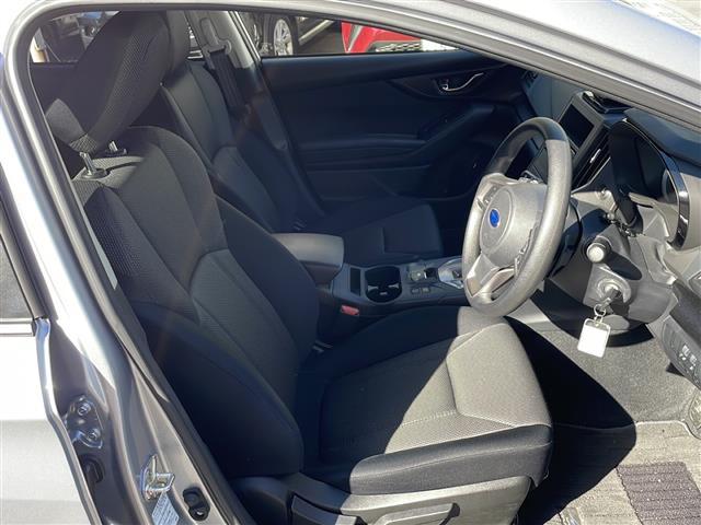 インプレッサスポーツ 1.6i-Lアイサイト リモコンキー USB入力端子 CDチェンジャー オートライト パワーステアリング パワーウィンドウ 純正アルミホイール 純正フロアマット レーダークルーズコントロール コーナーセンサー(22枚目)