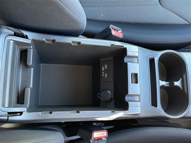 インプレッサスポーツ 1.6i-Lアイサイト リモコンキー USB入力端子 CDチェンジャー オートライト パワーステアリング パワーウィンドウ 純正アルミホイール 純正フロアマット レーダークルーズコントロール コーナーセンサー(33枚目)