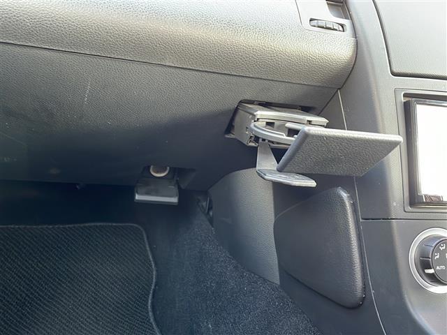 フェアレディZ バージョンT SDナビ フルセグテレビ Bluetooth CDチェンジャー DVD再生可 ETC LEDヘッドライト パワーステアリング パワーウィンドウ シートヒーター パワーシート TCS マフラーRosso(8枚目)