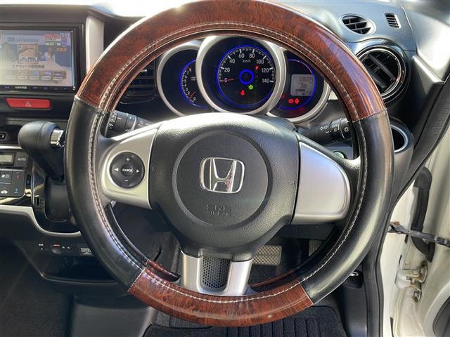 N-BOXカスタム G・Lパッケージ ETC 片側パワースライドドア バックカメラ 前席ベンチシート 後席チップアップシート CD再生 ワンセグ ナビ 純正フロアマット 純正アルミホイール14インチ オートエアコン USB入力端子(7枚目)