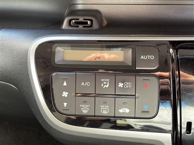 N-BOXカスタム G・Lパッケージ ETC 片側パワースライドドア バックカメラ 前席ベンチシート 後席チップアップシート CD再生 ワンセグ ナビ 純正フロアマット 純正アルミホイール14インチ オートエアコン USB入力端子(11枚目)