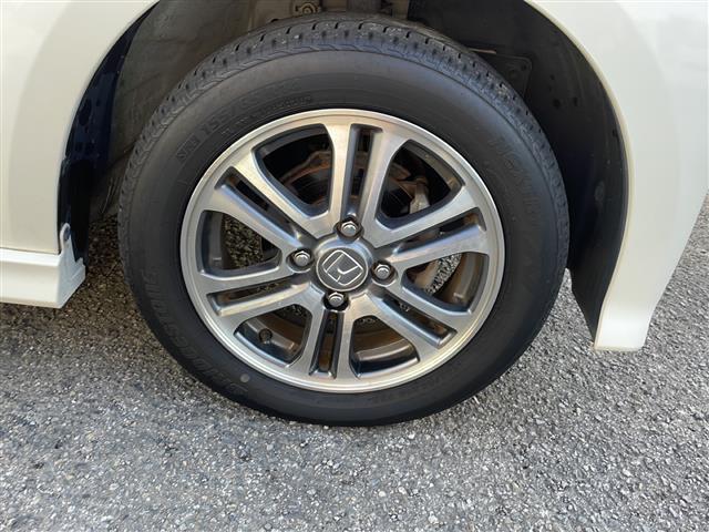 N-BOXカスタム G・Lパッケージ ETC 片側パワースライドドア バックカメラ 前席ベンチシート 後席チップアップシート CD再生 ワンセグ ナビ 純正フロアマット 純正アルミホイール14インチ オートエアコン USB入力端子(27枚目)