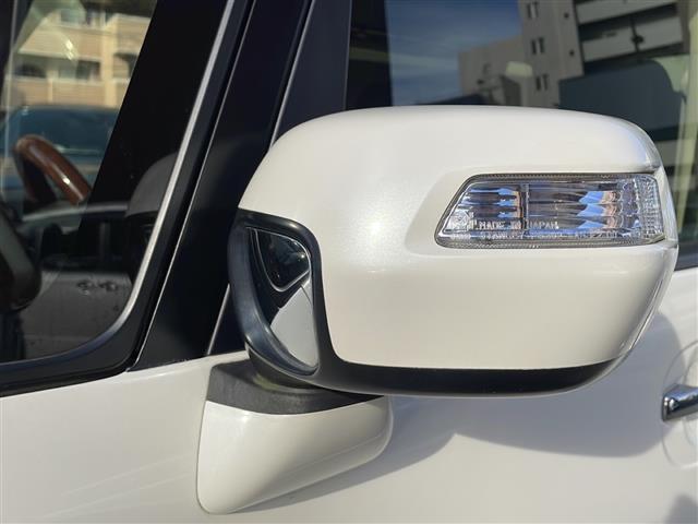 N-BOXカスタム G・Lパッケージ ETC 片側パワースライドドア バックカメラ 前席ベンチシート 後席チップアップシート CD再生 ワンセグ ナビ 純正フロアマット 純正アルミホイール14インチ オートエアコン USB入力端子(29枚目)