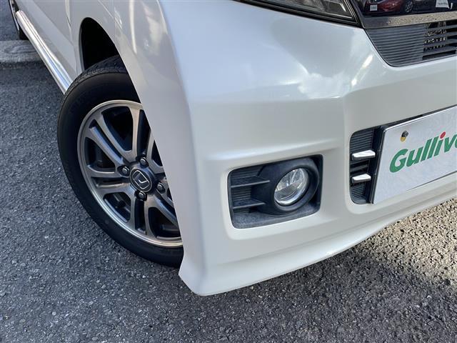 N-BOXカスタム G・Lパッケージ ETC 片側パワースライドドア バックカメラ 前席ベンチシート 後席チップアップシート CD再生 ワンセグ ナビ 純正フロアマット 純正アルミホイール14インチ オートエアコン USB入力端子(32枚目)