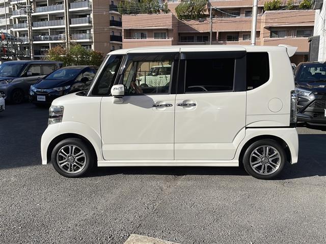 N-BOXカスタム G・Lパッケージ ETC 片側パワースライドドア バックカメラ 前席ベンチシート 後席チップアップシート CD再生 ワンセグ ナビ 純正フロアマット 純正アルミホイール14インチ オートエアコン USB入力端子(39枚目)