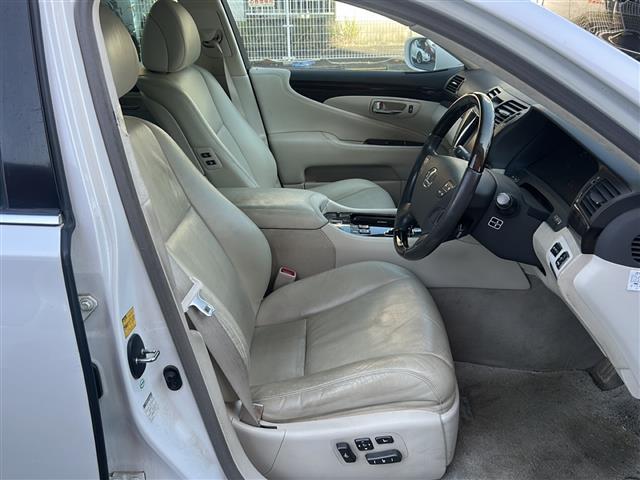 LS LS460 Iパッケージ 純正HDDナビ BT CD HDD テレビ使用不可 パワーシートDN席 シートヒーターDN席 ハンドルヒーター バッグカメラ クルーズコントロール オートライト ETC 電動サンシェード レザーシート(19枚目)