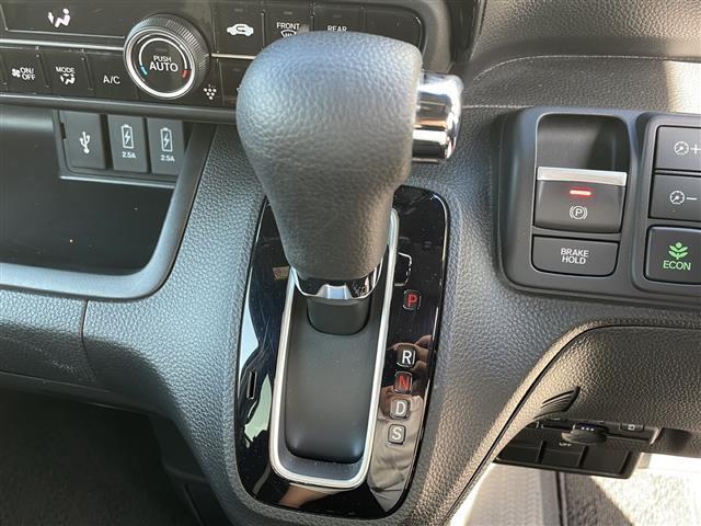 N-BOXカスタム L・スロープ 社外SDナビ BT CD DVD TV バックカメラ ETC レーダークルーズコントロール 両側パワースライド シートヒーターDN席 オートライト レーンキープ 衝撃軽減システム プッシュスタート(28枚目)