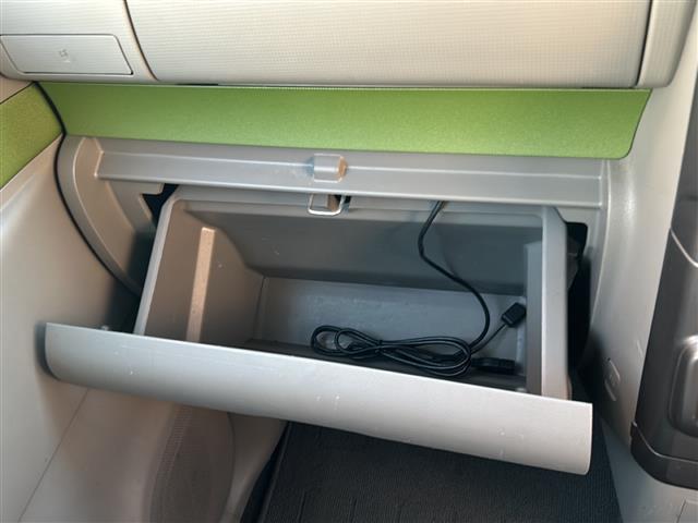 ムーヴコンテ Ｘ　純正ＳＤナビ　ワンセグテレビ　アイドリングストップ　パワーステアリング　パワーウィンドウ　純正フロアマット　ＡＢＳ　電動格納ミラー　ＣＤチェンジャー　ＵＳＢ入力端子（17枚目）