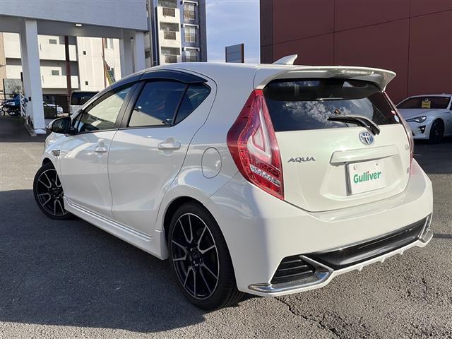 アクア G G’s 純正SDナビ BT DTV CD DVD AM FM バックカメラ オートライト 純正ETC 純正アルミホイール 純正フロアマット 電動格納ミラー ハーフレザーシート プッシュボタン スマートキー(3枚目)