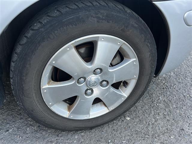 ファンカーゴ Ｇリヤリビングバージョン　社外ナビ　Ｂｌｕｅｔｏｏｔｈ　ワンセグＴＶ　ＣＤ／ＤＶＤチェンジャー　純正アルミホイール　純正フロアマット　ハロゲンライト　パワーステアリング　パワーステアリング　ルーフレール　電動格納ミラー（14枚目）