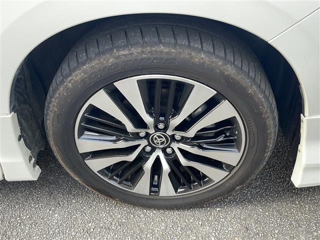 アルファード ２．５Ｓ　Ｃパッケージ　純正ナビ　ＪＢＬサウンド　Ｂｌｕｅｔｏｏｔｈ　後席用モニター　ＵＳＢ入力端子　全方位カメラ　ＢＳＭ　ハンドルヒーター　モデリスタフルエアロ　シートヒーター　エアシート　前後ドライブレコーダー　ＥＴＣ（14枚目）