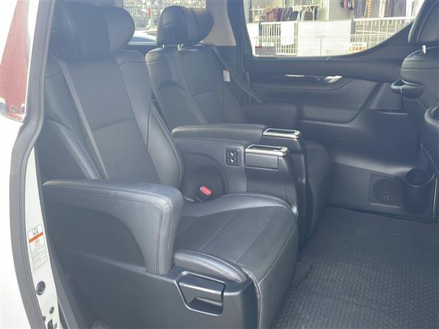 アルファード ２．５Ｓ　Ｃパッケージ　純正ナビ　ＪＢＬサウンド　Ｂｌｕｅｔｏｏｔｈ　後席用モニター　ＵＳＢ入力端子　全方位カメラ　ＢＳＭ　ハンドルヒーター　モデリスタフルエアロ　シートヒーター　エアシート　前後ドライブレコーダー　ＥＴＣ（19枚目）