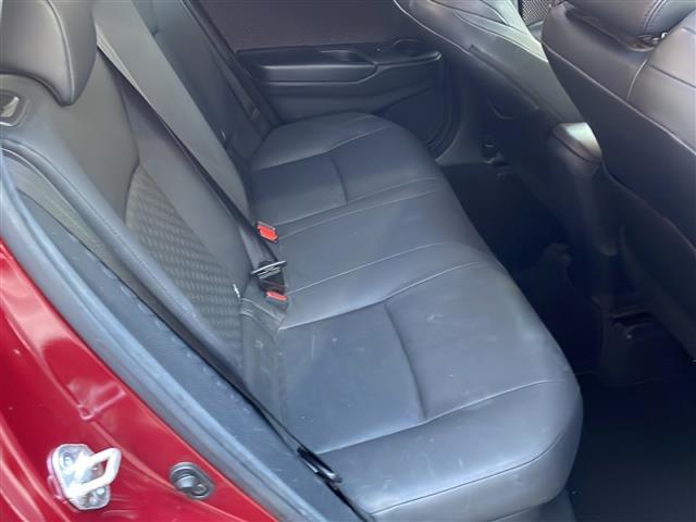 Ｃ－ＨＲ Ｇ　ＳＤナビ　Ｂｌｕｅｔｏｏｔｈ　フルセグＴＶ　バックカメラ　ＢＳＭ　モデリスタフルエアロ　前後ドライブレコーダー　前後コーナーセンサー　ＥＴＣ　ＣＤチェンジャー　純正アルミホイール　純正フロアマット（17枚目）