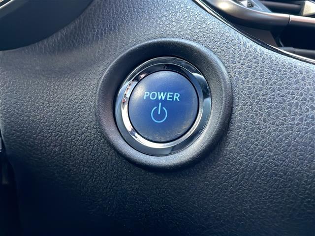 Ｃ－ＨＲ Ｇ　ＳＤナビ　Ｂｌｕｅｔｏｏｔｈ　フルセグＴＶ　バックカメラ　ＢＳＭ　モデリスタフルエアロ　前後ドライブレコーダー　前後コーナーセンサー　ＥＴＣ　ＣＤチェンジャー　純正アルミホイール　純正フロアマット（22枚目）