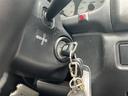 WRX STiバージョンVI 純正リアウィング ターボ車 5速ミッション 専用シート 社外ハードディスクナビ ETC 純正エアロ 純正16インチアルミホイール ブースト計 電圧計(37枚目)