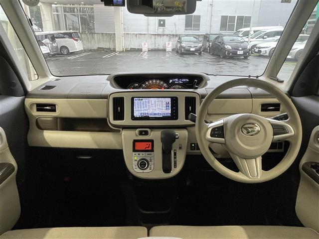 ムーヴキャンバス Ｇメイクアップリミテッド　ＳＡＩＩＩ　社外ＳＤナビ（ＦＭ／ＡＭ／ＣＤ／Ｂｌｕｅｔｏｏｔｈ）　ワンセグテレビ　衝突被害軽減装置　全方位カメラ　両側パワースライドドア　アイドリングストップ　横滑り防止装置　オートマチックハイビーム　ＥＴＣ（3枚目）