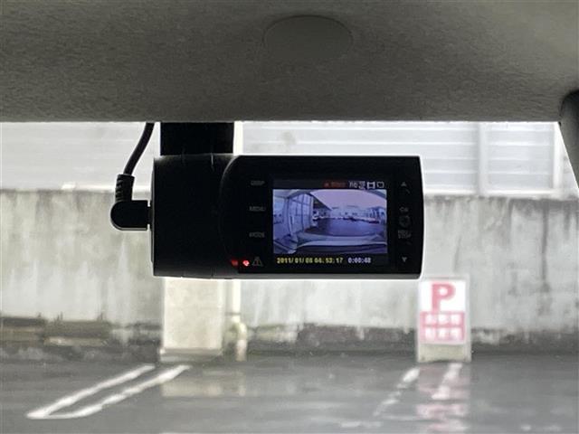 ムーヴキャンバス Ｇメイクアップリミテッド　ＳＡＩＩＩ　社外ＳＤナビ（ＦＭ／ＡＭ／ＣＤ／Ｂｌｕｅｔｏｏｔｈ）　ワンセグテレビ　衝突被害軽減装置　全方位カメラ　両側パワースライドドア　アイドリングストップ　横滑り防止装置　オートマチックハイビーム　ＥＴＣ（23枚目）