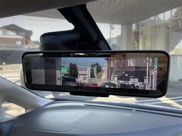 ノート ｅ－パワー　メダリスト　純正ＳＤナビ（ＦＭ／ＡＭ／ＣＤ／ＤＶＤ／Ｂｌｕｅｔｏｏｔｈ）　フルセグテレビ　ハーフレザーシート　衝突被害軽減装置　レーンキープアシスト　横滑り防止装置　全方位カメラ　デジタルインナーミラー（11枚目）