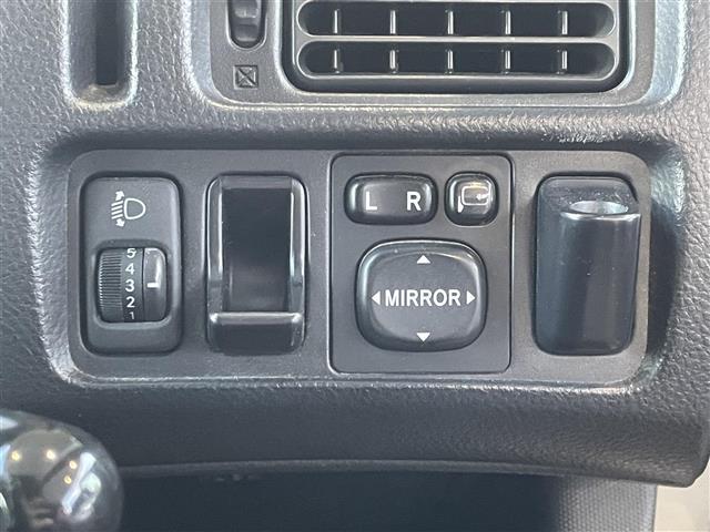 気になる車はすぐにお問い合わせください！画面右側の００６６から始まる無料ダイヤルからお問い合わせ下さい！専門スタッフがお車のご質問にお答えいたします！