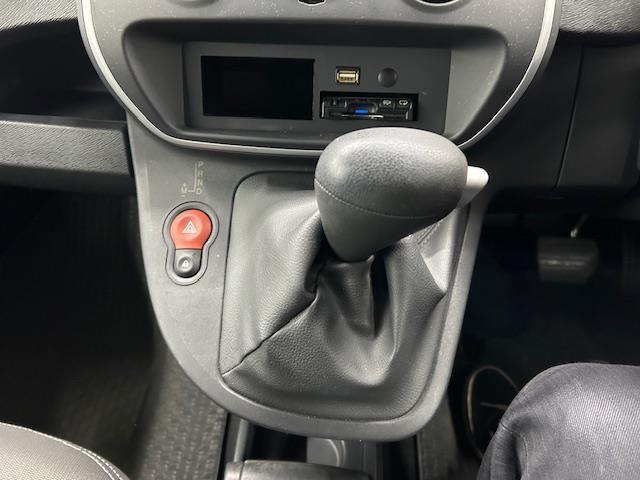 カングー プラティーク ルーフレール 社外ナビ(9枚目)