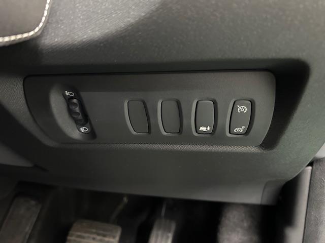 カングー プラティーク ルーフレール 社外ナビ(11枚目)