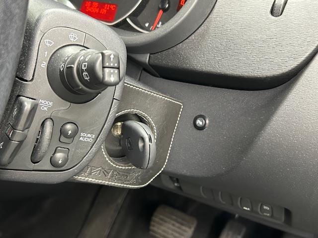 カングー プラティーク ルーフレール 社外ナビ(12枚目)