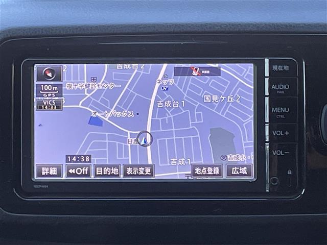 ヴィッツ １．３Ｆ　ＬＥＤエディション　純正ＳＤナビ（ＡＭ／ＦＭ／ＣＤ／Ｂｌｕｅｔｏｏｔｈ）　ワンセグテレビ　横滑り防止装置　４ＷＤオートモードスイッチ　フロントワイパーデアイサー　スマートキー　プッシュスタート　ＥＴＣ　電動格納ミラー（5枚目）