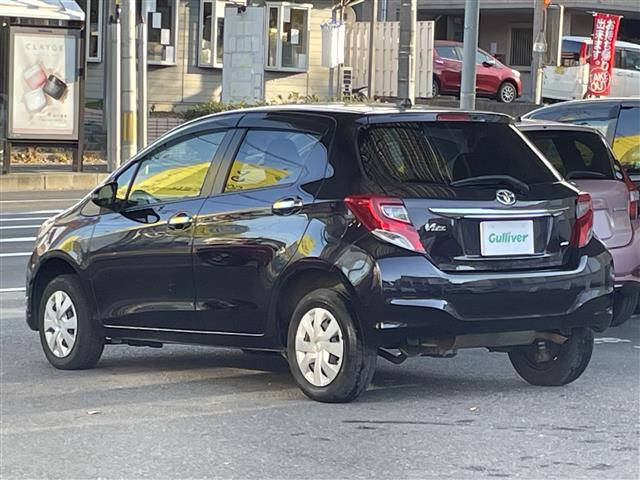 ヴィッツ １．３Ｆ　ＬＥＤエディション　純正ＳＤナビ（ＡＭ／ＦＭ／ＣＤ／Ｂｌｕｅｔｏｏｔｈ）　ワンセグテレビ　横滑り防止装置　４ＷＤオートモードスイッチ　フロントワイパーデアイサー　スマートキー　プッシュスタート　ＥＴＣ　電動格納ミラー（26枚目）