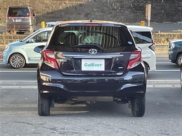 ヴィッツ １．３Ｆ　ＬＥＤエディション　純正ＳＤナビ（ＡＭ／ＦＭ／ＣＤ／Ｂｌｕｅｔｏｏｔｈ）　ワンセグテレビ　横滑り防止装置　４ＷＤオートモードスイッチ　フロントワイパーデアイサー　スマートキー　プッシュスタート　ＥＴＣ　電動格納ミラー（27枚目）