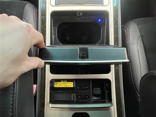 ヴェルファイア 2.4Z ゴールデンアイズ 純正メモリーナビ(FM/AM/CD/Bluetooth) フルセグテレビ ハーフレザーシート クルーズコントロール 両側パワースライドドア パワーバックドア クールボックス フリップダウンモニター(24枚目)