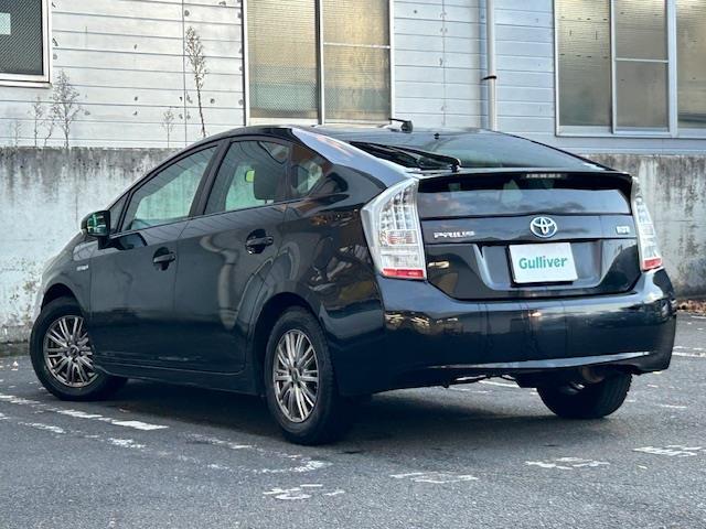 プリウス Ｇ　・純正ＳＤナビ　・ワンセグＴＶ　・ＣＤ／ＤＶＤ／ＡＭ／ＦＭ　・バックカメラ　・クルーズコントロール　・ＨＩＤヘッドライト　・オートライト　・フロントフォグライト　・ウィンカーミラー　・電動格納ミラー（6枚目）