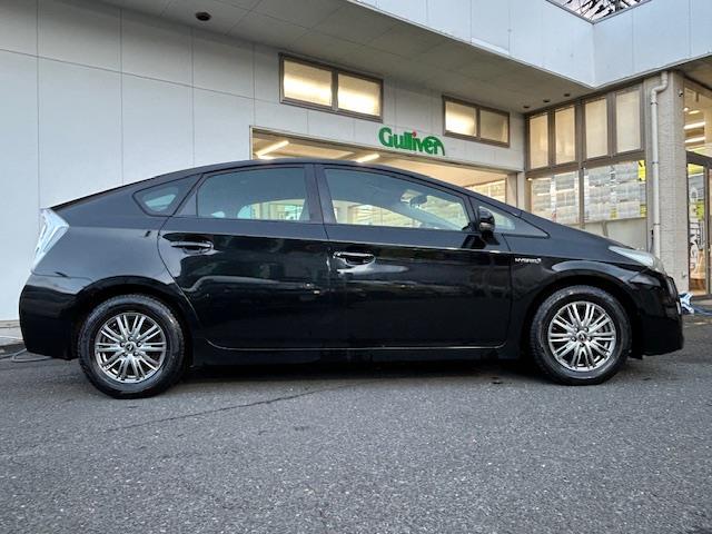 プリウス Ｇ　・純正ＳＤナビ　・ワンセグＴＶ　・ＣＤ／ＤＶＤ／ＡＭ／ＦＭ　・バックカメラ　・クルーズコントロール　・ＨＩＤヘッドライト　・オートライト　・フロントフォグライト　・ウィンカーミラー　・電動格納ミラー（9枚目）