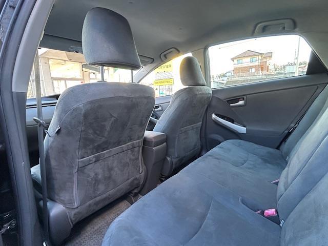 プリウス Ｇ　・純正ＳＤナビ　・ワンセグＴＶ　・ＣＤ／ＤＶＤ／ＡＭ／ＦＭ　・バックカメラ　・クルーズコントロール　・ＨＩＤヘッドライト　・オートライト　・フロントフォグライト　・ウィンカーミラー　・電動格納ミラー（17枚目）