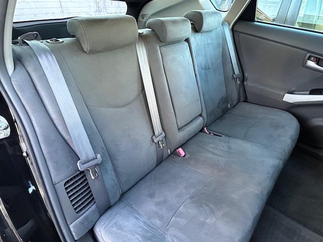 プリウス Ｇ　・純正ＳＤナビ　・ワンセグＴＶ　・ＣＤ／ＤＶＤ／ＡＭ／ＦＭ　・バックカメラ　・クルーズコントロール　・ＨＩＤヘッドライト　・オートライト　・フロントフォグライト　・ウィンカーミラー　・電動格納ミラー（20枚目）