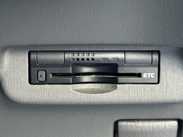 プリウス Ｇ　・純正ＳＤナビ　・ワンセグＴＶ　・ＣＤ／ＤＶＤ／ＡＭ／ＦＭ　・バックカメラ　・クルーズコントロール　・ＨＩＤヘッドライト　・オートライト　・フロントフォグライト　・ウィンカーミラー　・電動格納ミラー（32枚目）