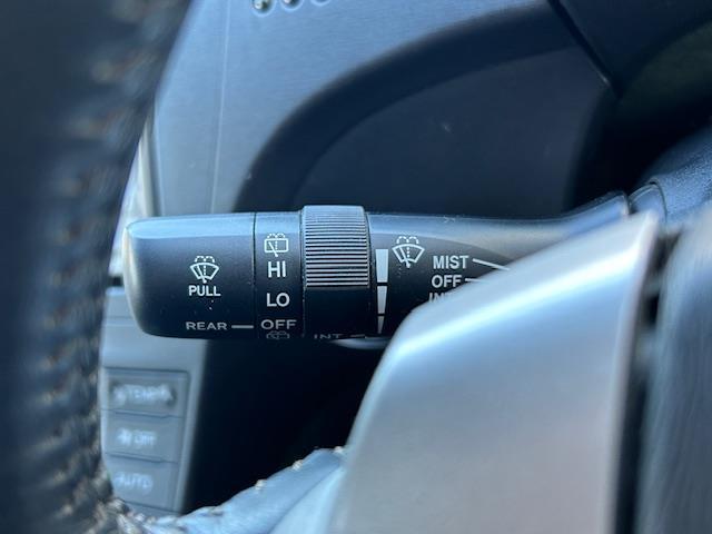 プリウス Ｇ　・純正ＳＤナビ　・ワンセグＴＶ　・ＣＤ／ＤＶＤ／ＡＭ／ＦＭ　・バックカメラ　・クルーズコントロール　・ＨＩＤヘッドライト　・オートライト　・フロントフォグライト　・ウィンカーミラー　・電動格納ミラー（33枚目）