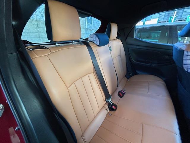 ヤリス ハイブリッドＺ　ワンオーナー　４ＷＤ（14枚目）