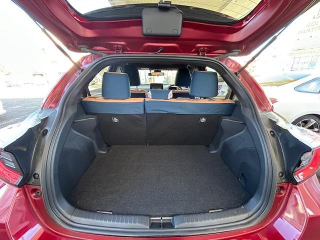 ヤリス ハイブリッドＺ　ワンオーナー　４ＷＤ（16枚目）