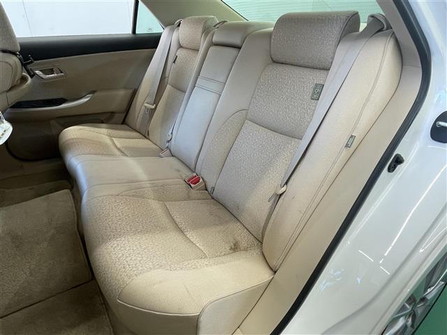 クラウンハイブリッド Ｌパッケージ　純正メモリーナビ（ＡＭ／ＦＭ／ＣＤ／ＤＶＤ）　フルセグテレビ　クルーズコントロール　横滑り防止装置　前席パワーシート　スマートキー　プッシュスタート　ＥＴＣ（25枚目）