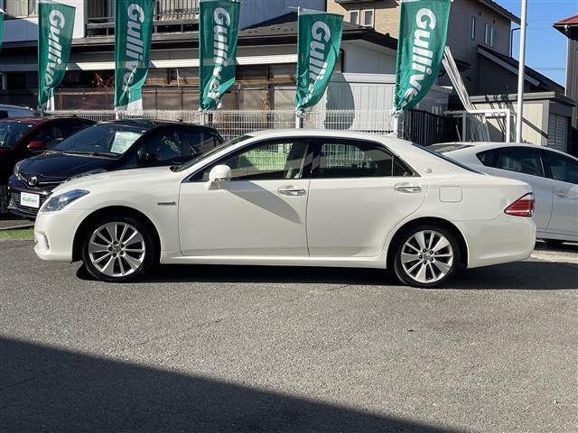 クラウンハイブリッド Ｌパッケージ　純正メモリーナビ（ＡＭ／ＦＭ／ＣＤ／ＤＶＤ）　フルセグテレビ　クルーズコントロール　横滑り防止装置　前席パワーシート　スマートキー　プッシュスタート　ＥＴＣ（29枚目）