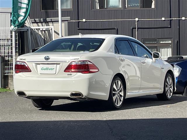 クラウンハイブリッド Ｌパッケージ　純正メモリーナビ（ＡＭ／ＦＭ／ＣＤ／ＤＶＤ）　フルセグテレビ　クルーズコントロール　横滑り防止装置　前席パワーシート　スマートキー　プッシュスタート　ＥＴＣ（32枚目）