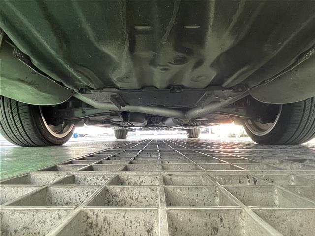 クラウンハイブリッド Ｌパッケージ　純正メモリーナビ（ＡＭ／ＦＭ／ＣＤ／ＤＶＤ）　フルセグテレビ　クルーズコントロール　横滑り防止装置　前席パワーシート　スマートキー　プッシュスタート　ＥＴＣ（37枚目）