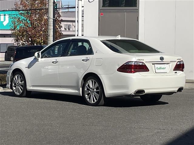 クラウンハイブリッド Ｌパッケージ　純正メモリーナビ（ＡＭ／ＦＭ／ＣＤ／ＤＶＤ）　フルセグテレビ　クルーズコントロール　横滑り防止装置　前席パワーシート　スマートキー　プッシュスタート　ＥＴＣ（39枚目）