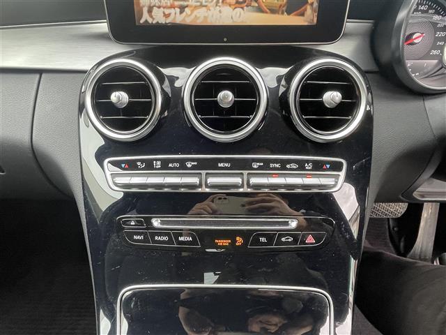 Ｃクラス Ｃ１８０アバンギャルド　Ｃクラス　Ｃ１８０　レーダーセーフティ　純正ナビ　フルセグテレビ　ブラインドスポットモニター　パワーシート　パワーバックドア　前後ドラレコ　レーダークルーズコントロール（11枚目）