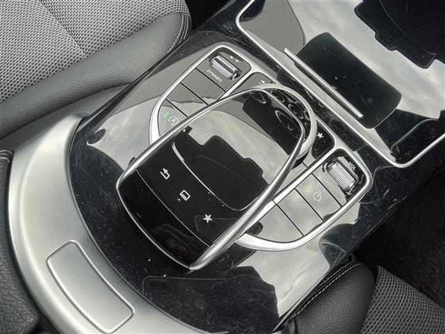 Ｃクラス Ｃ１８０アバンギャルド　Ｃクラス　Ｃ１８０　レーダーセーフティ　純正ナビ　フルセグテレビ　ブラインドスポットモニター　パワーシート　パワーバックドア　前後ドラレコ　レーダークルーズコントロール（12枚目）